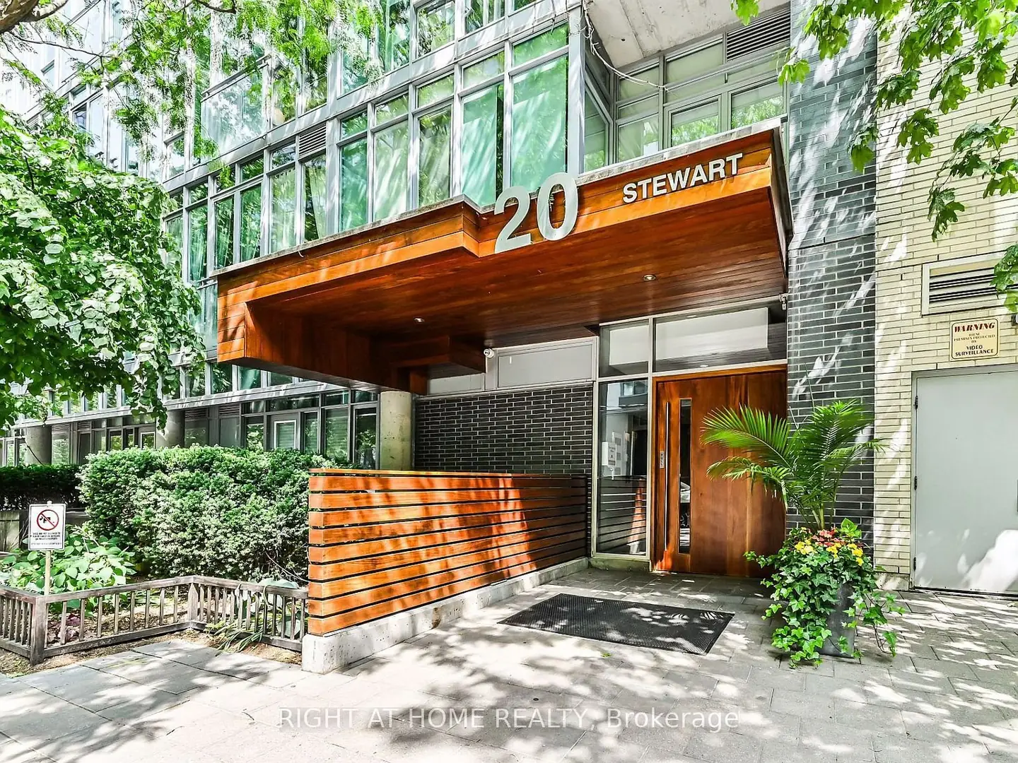 20 Stewart Lofts, 20 Stewart St