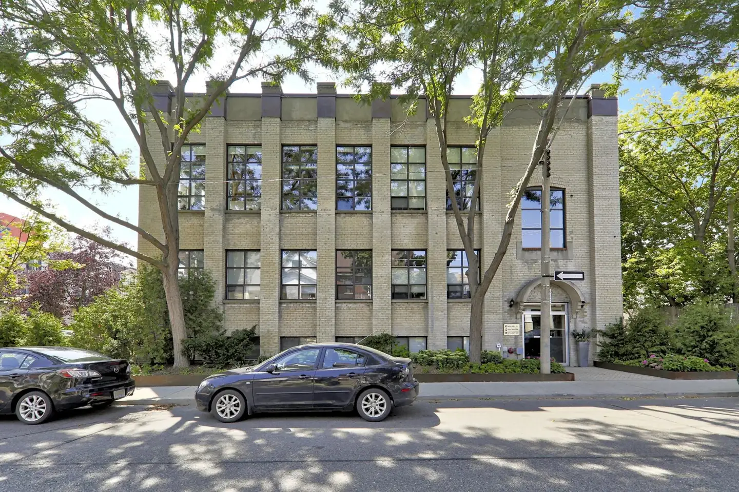 BloorLine Lofts, 284 St Helen's Ave