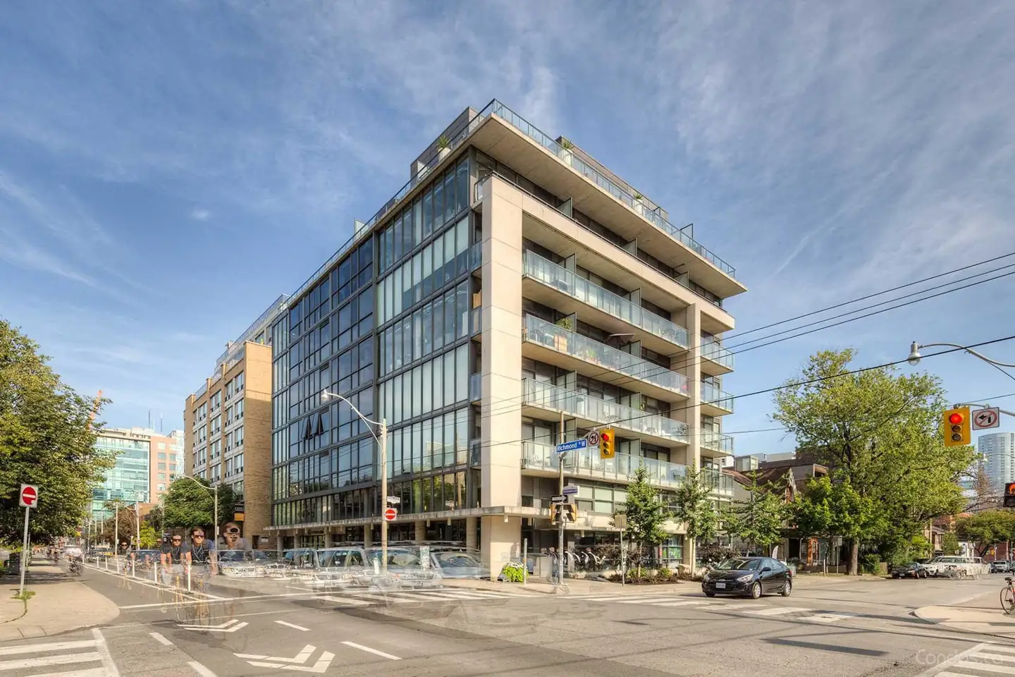Five Nine on Richmond, 533 Richmond St W