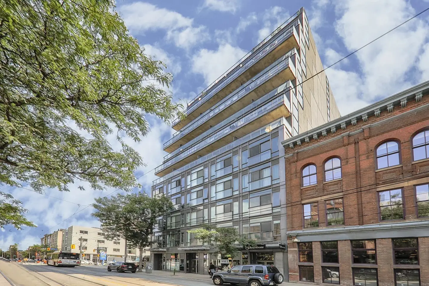 Glasshouse Lofts, 127 Queen St E