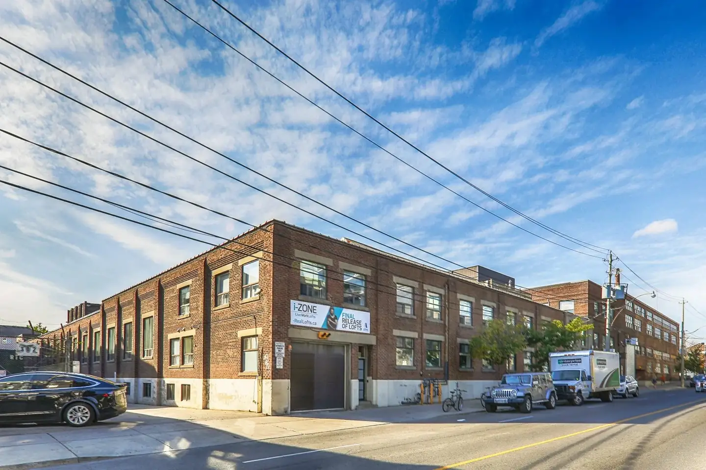 i-Zone Lofts, 326 Carlaw Ave