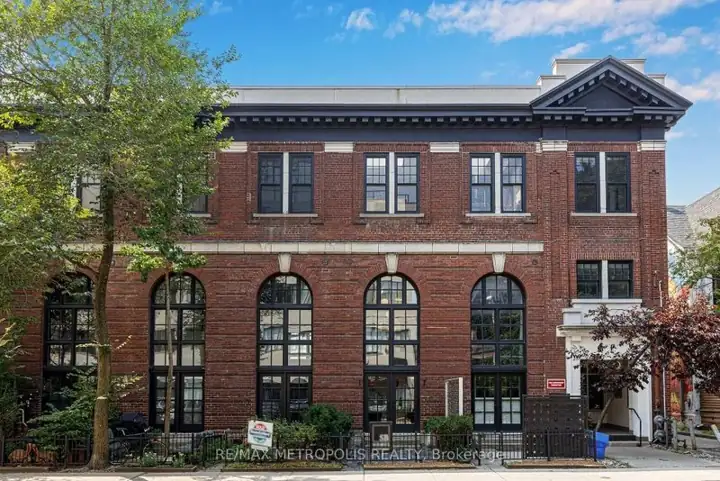 Movie House Lofts
