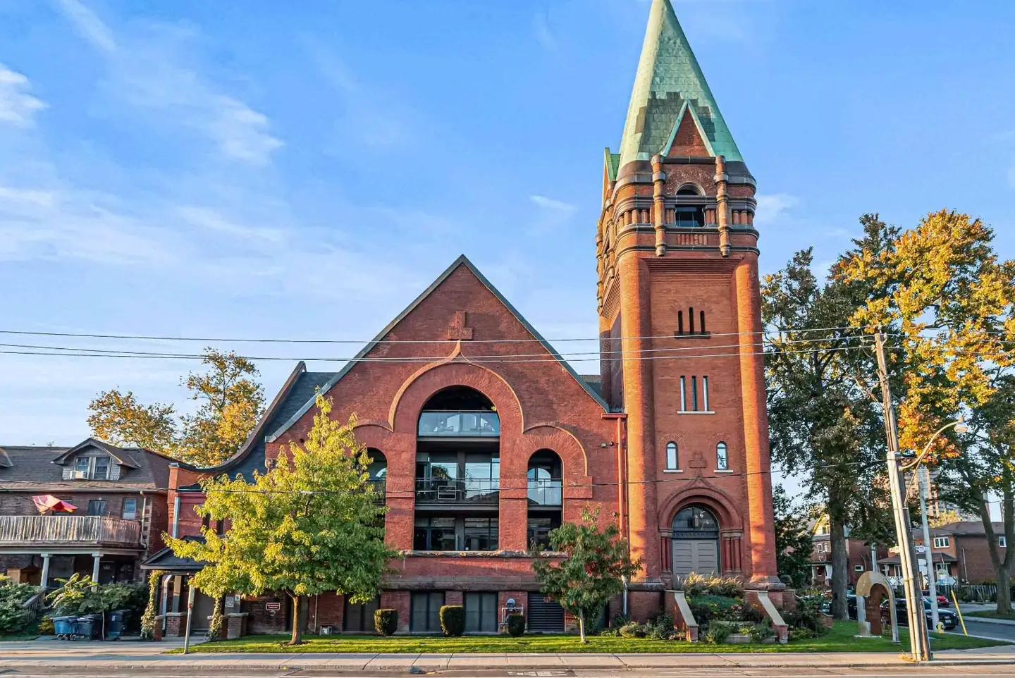 Victoria Lofts, 152 Annette St